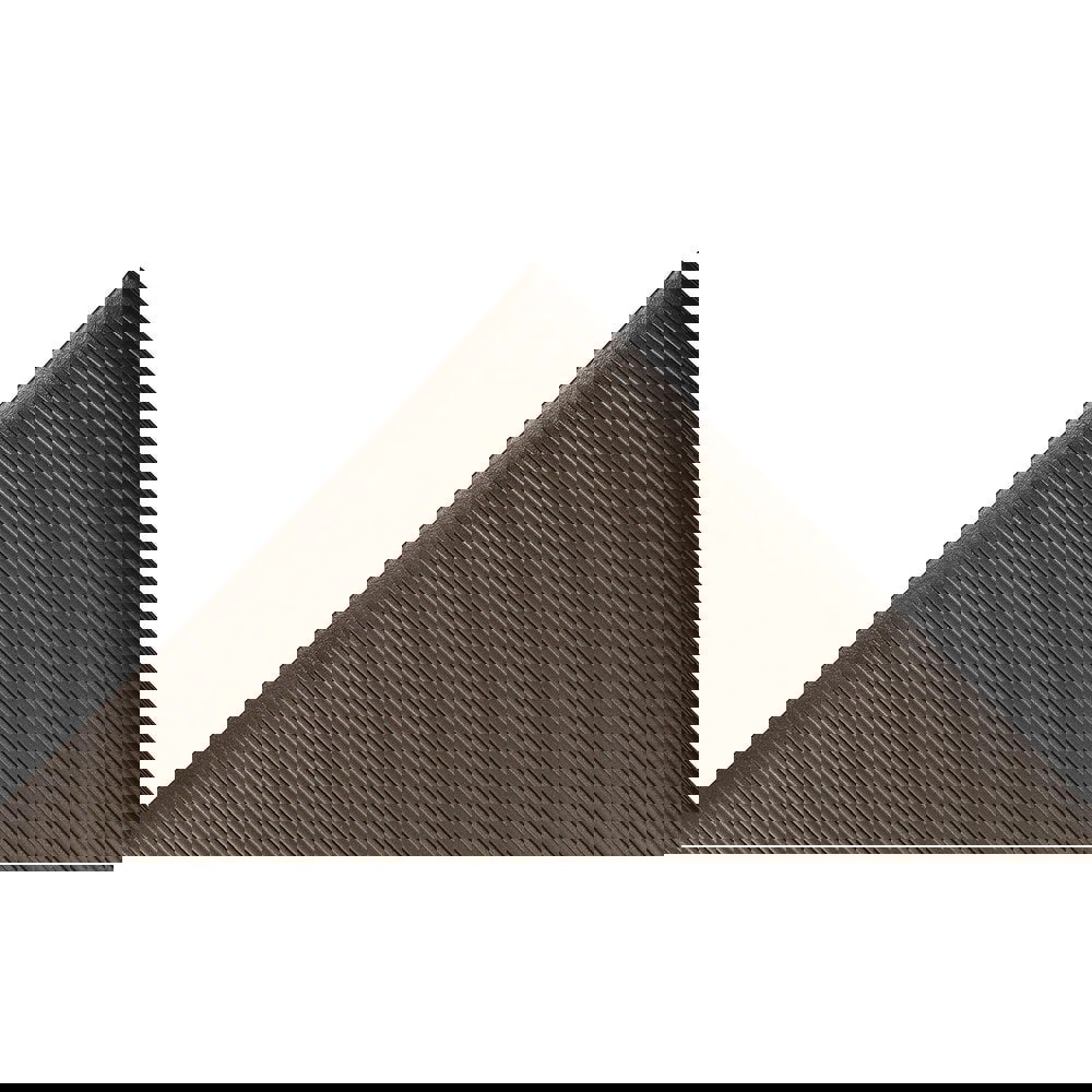 Razorback with Dyan-Shield. is an anti-fatigue mat that is designed to provide traction with its wide ribs that run from side-to-side allowing for sure footing and is easy to sweep clean. The NoTrax. exclusive Dyna-Shield. PVC foam is manufactured with a