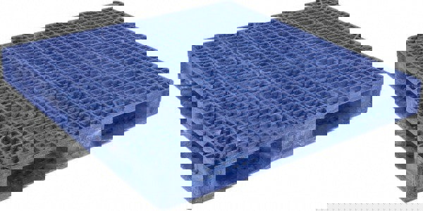 Stackable Pallet: 47.9