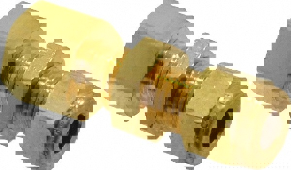 Compression Tube Bulkhead Female Connector: 1/8