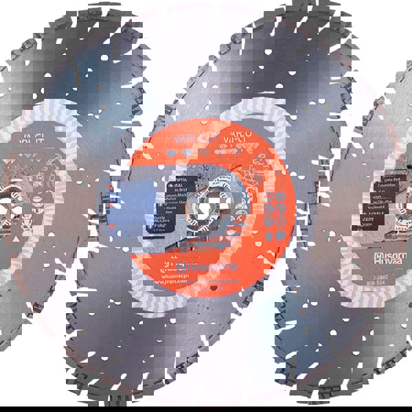 Wet & Dry Cut Saw Blade: 7