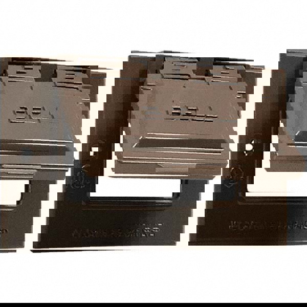 Weatherproof Box Covers; Electrical Box Shape: Rectangle; Number Of Outlets: 1; Resistance Features: Non-Corrosive; Housing Material: Aluminum; Finish: Powder Coat Finish; Recommended Environment: Wet Location; Overall Width: 4.5630 in; Housing Color: Bro