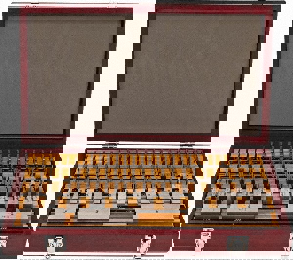 Gage Block Set: 0.05 to 4'' Range, 81 Pc, Steel