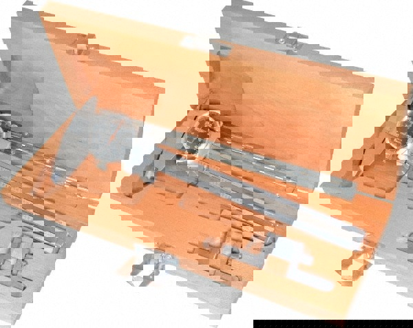 Dial Caliper: 6'' Range, 0.001'' Graduation, 0.1'' per Revolution