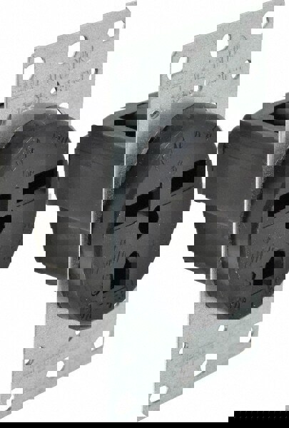 Straight Blade Single Receptacle: NEMA 6-30P, 30 Amps, Self-Grounding