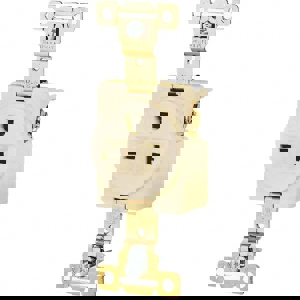 Straight Blade Single Receptacle: NEMA 6-20R, 20 Amps, Grounded