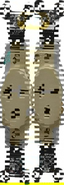 Straight Blade Single Receptacle: NEMA 6-20R, 20 Amps, Self-Grounding