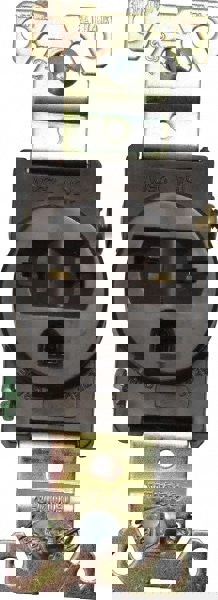 Straight Blade Single Receptacle: NEMA 6-15R, 15 Amps, Self-Grounding