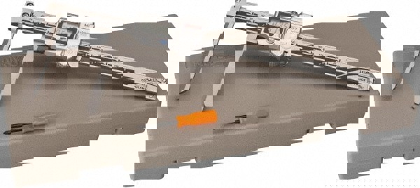 Electronic Caliper: 0 to 8