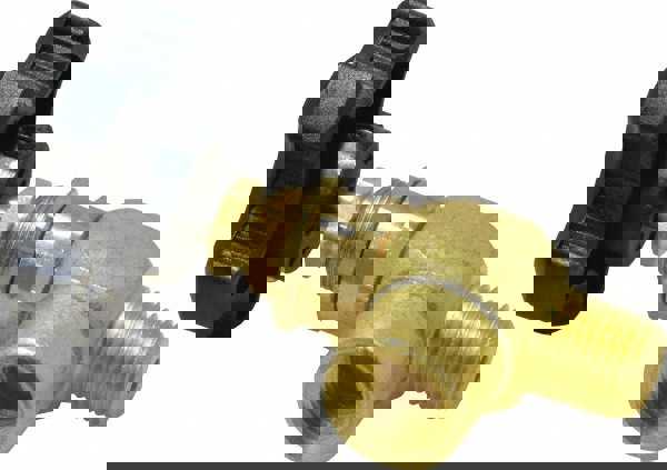 Needle Valve: Angled, 1/4