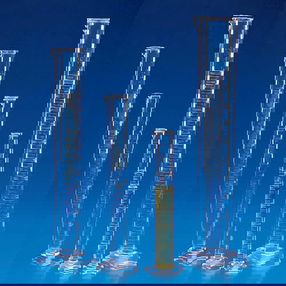 Beakers & Pipettes; Beaker Type: Cylinder ; Volume Capacity: 2000.0ml ; Material: Polymethylpentene ; Maximum Temperature: 392F ; Labware Transparency: Translucent ; Graduations: Yes