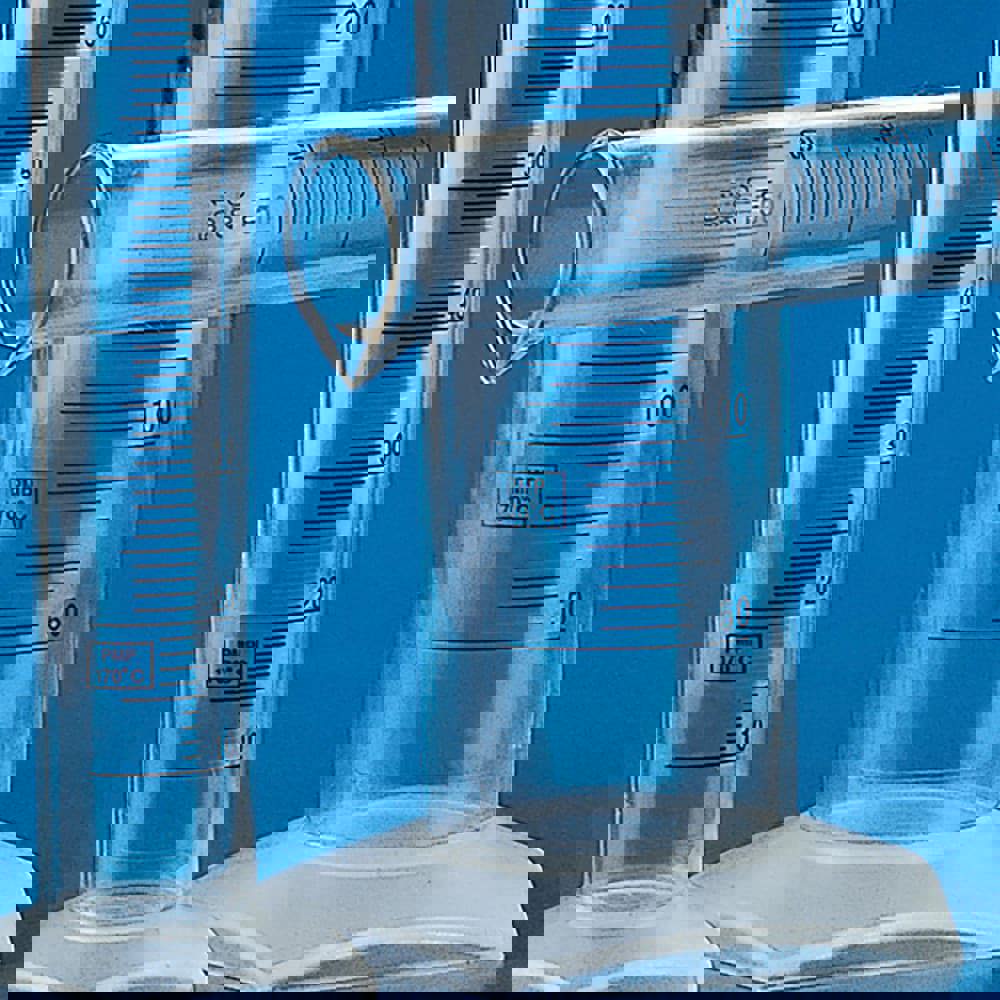 Beakers & Pipettes; Beaker Type: Cylinder ; Volume Capacity: 25.0ml ; Material: Polymethylpentene ; Maximum Temperature: 392F ; Labware Transparency: Translucent ; Graduations: Yes