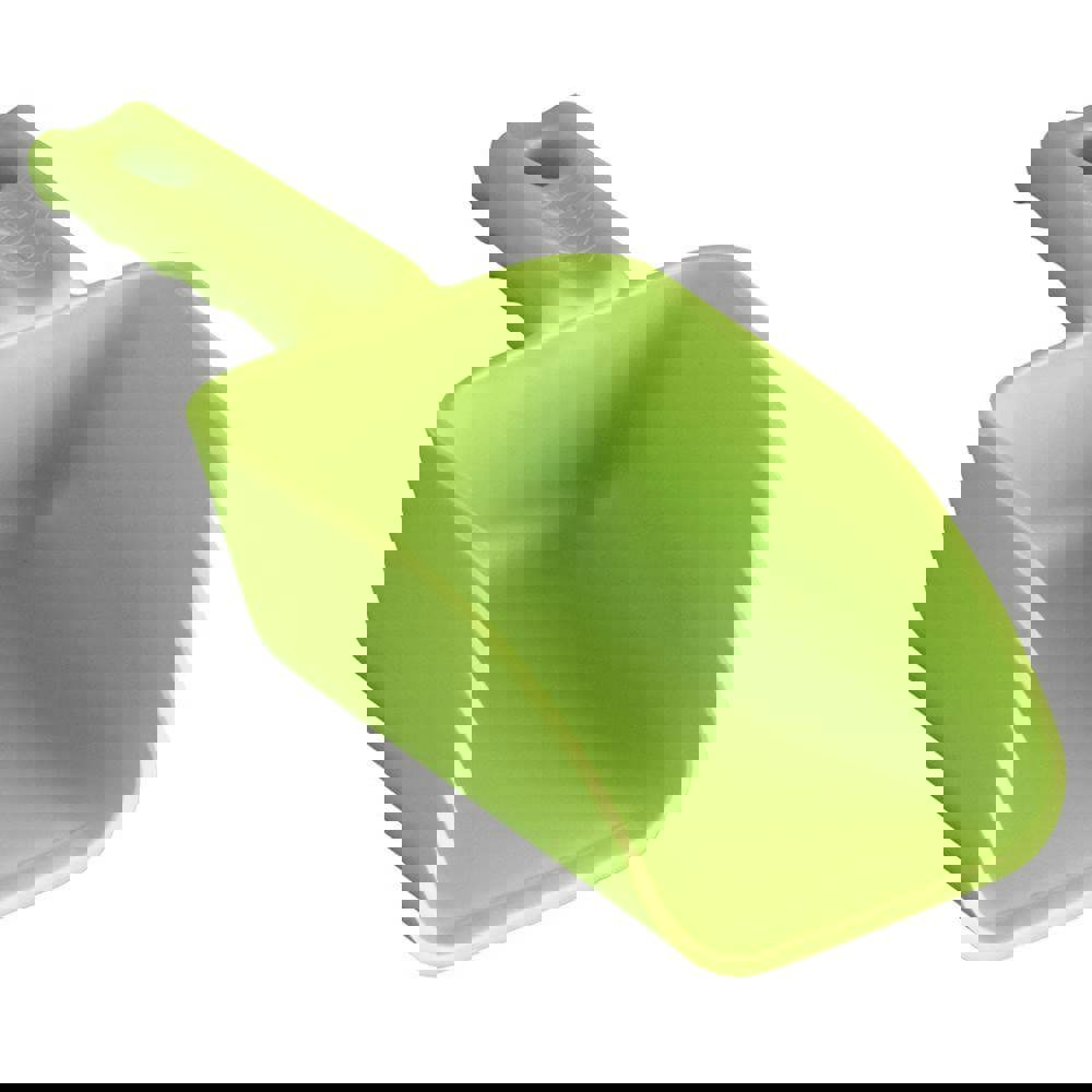 16 oz Lime Polypropylene Flat Bottom Scoop