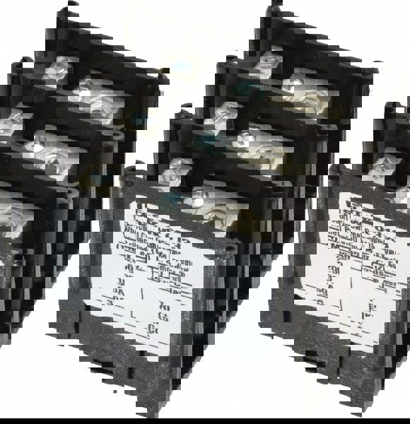 3 Poles, 135 Amp, 2/0-14 AWG Primary, 4-14 AWG Secondary, Polycarbonate Power Distribution Block