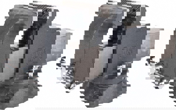 Bench & Pipe Combination Vise: 8