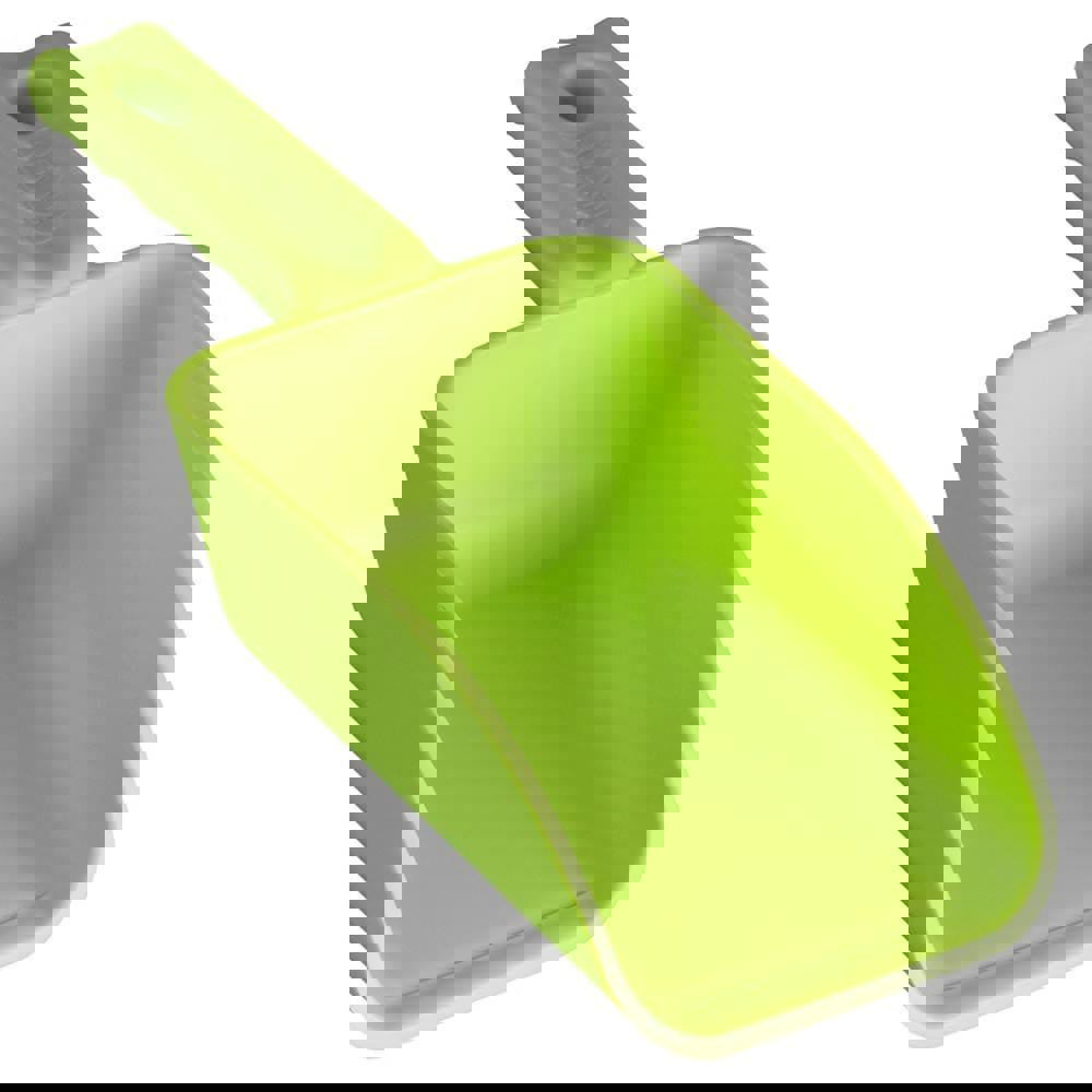 32 oz Lime Polypropylene Flat Bottom Scoop