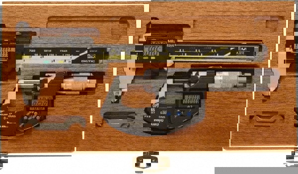 Machinist Caliper & Micrometer Kit: 0 to 150 mm Caliper, 0 to 25.4 mm Micrometer