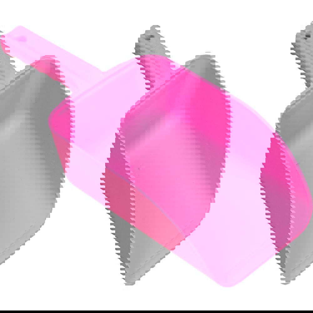 82 oz Pink Polypropylene Flat Bottom Scoop