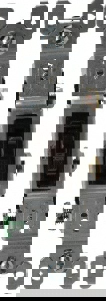 1 Pole, 120 VAC, 15 Amp, Specification Grade Toggle Wall Switch