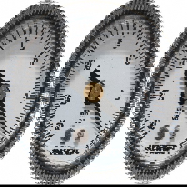 Pressure Gauge: 1-1/2