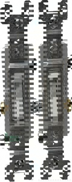 3 Pole, 120 VAC, 15 Amp, Specification Grade Toggle Three Way Switch