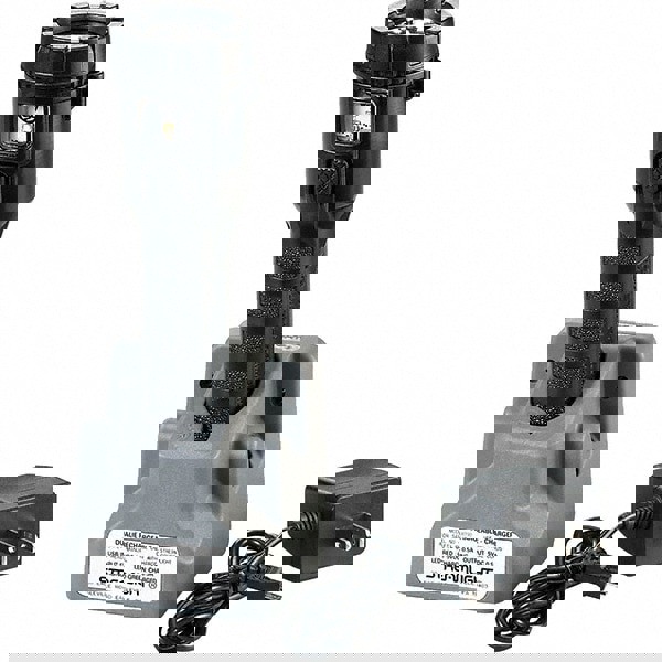 Handheld Flashlight: LED, 13.5 hr Max Run Time