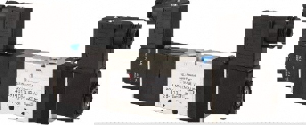 Stacking Solenoid Valve: Internal Pilot, 5-Way, 3 Position, Solenoid Return