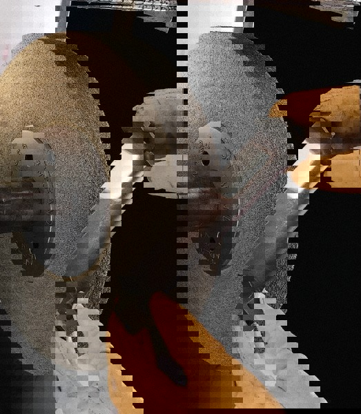 Deburring Wheel: Density 4, Aluminum Oxide