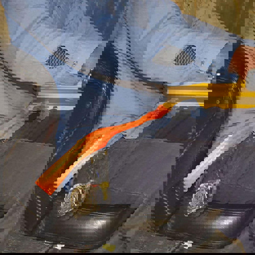 Forklift Attachments; Attachment Type: Bolts