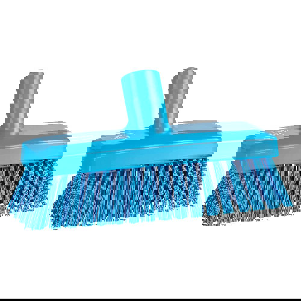 Deck Scrub Brush: Polyester Bristles