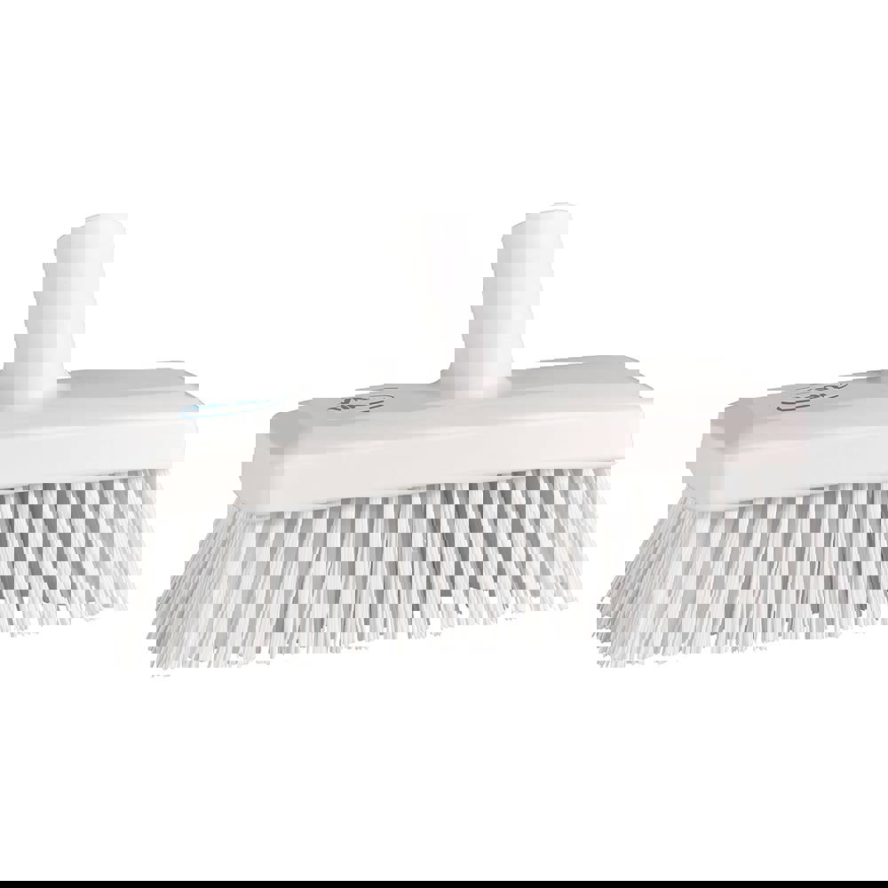 Deck Scrub Brush: Polyester Bristles