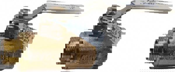 Standard Bi-Directional Manual Ball Valve: 3/4