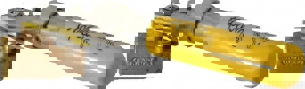 Standard Manual Ball Valve: 3/8