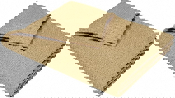 Bedspreads & Blankets; Type: Bedspread ; Color: Tan ; Material: Polyester ; Overall Length: 103in ; Overall Width: 63in ; UNSPSC Code: 42132106