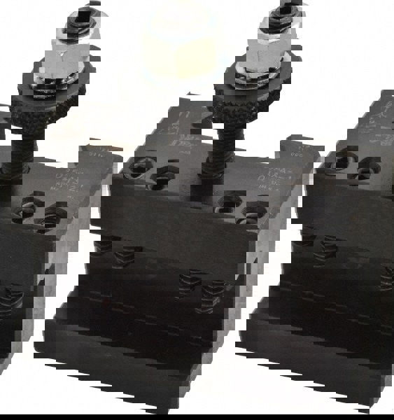 Lathe Tool Post Holder: Series AXA, Number 1, Turning & Facing Holder