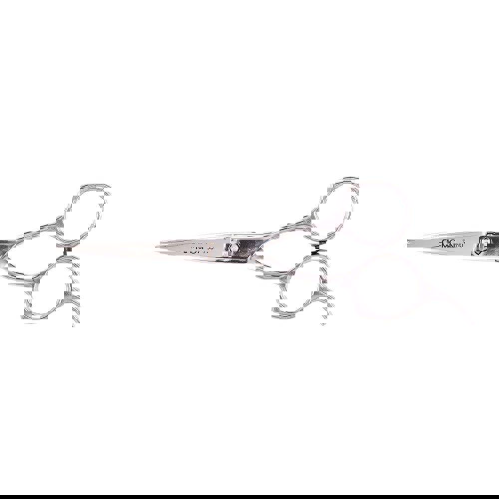 Scissors: Stainless Steel Blade