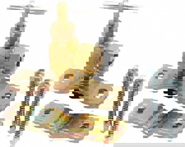 Needle Valve: Angled, 1/4