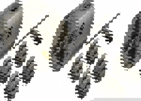 Self-Centering Manual Lathe Chuck: 4-Jaw, 5