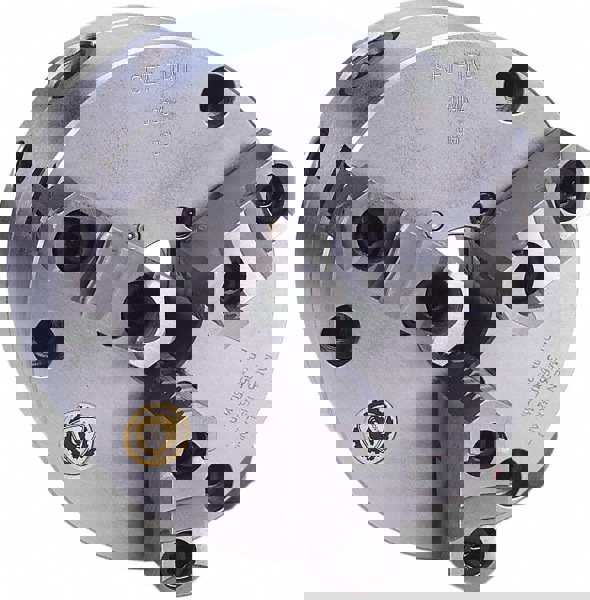 Self-Centering Manual Lathe Chuck: 3-Jaw, 8