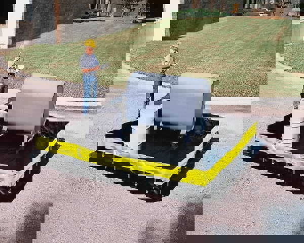 High Wall Collapsible Berm: 748 gal Capacity, 10' Long, 10' Wide, 1' High