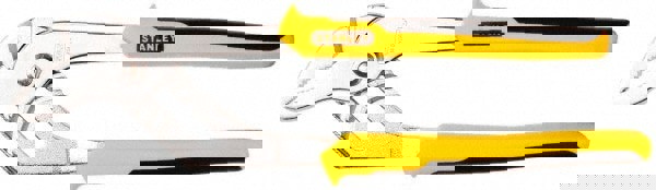 Tongue & Groove Plier: Serrated Jaw