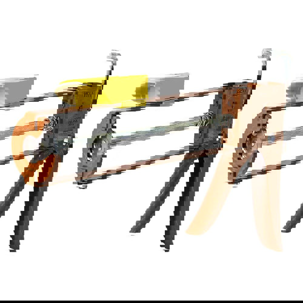 Cordless Caulk & Adhesive Gun: 1/4 gal, Half Barrel Frame