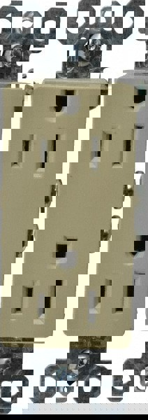 Straight Blade Duplex Receptacle: NEMA 5-15R, 15 Amps, Self-Grounding