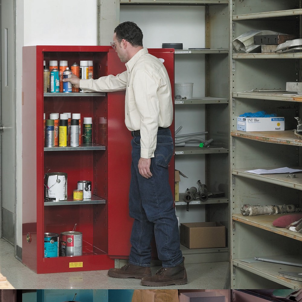 Space Saver Cabinet: Manual Closing, 3 Shelves, Red