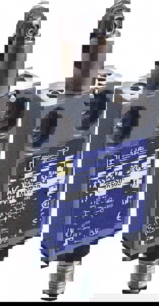 General Purpose Limit Switch: SPDT, NC, Parallel Roller Plunger, Top