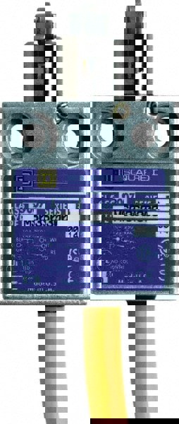 General Purpose Limit Switch: SPDT, NC, Cross Roller Plunger, Top