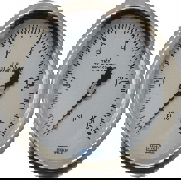 Pressure Gauge: 2-1/2