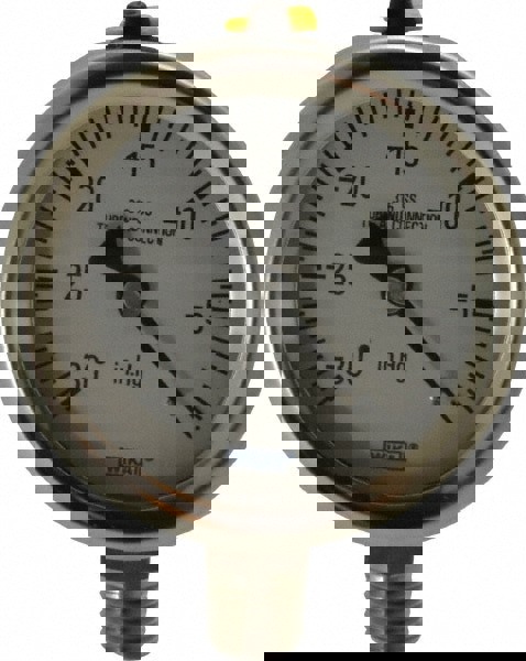 Pressure Gauge: 2-1/2