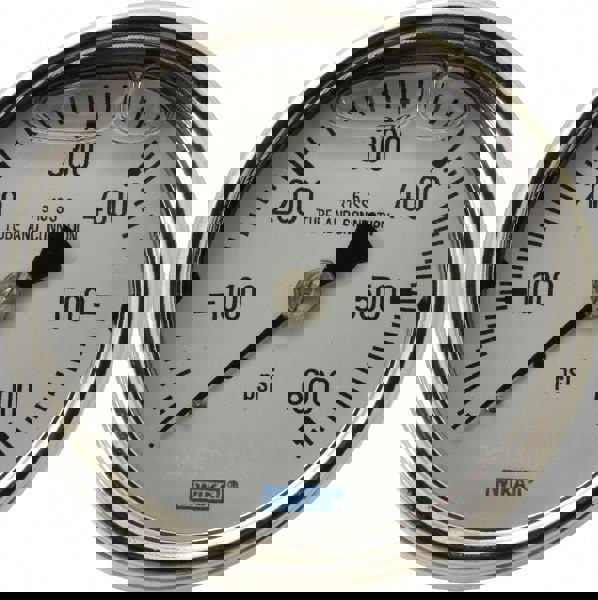 Pressure Gauge: 2-1/2