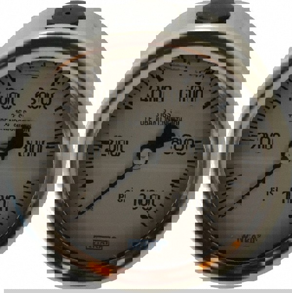 Pressure Gauge: 2-1/2