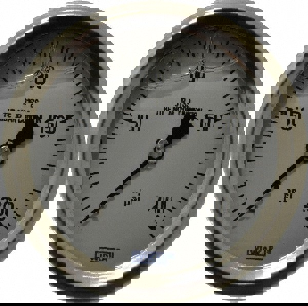 Pressure Gauge: 2-1/2